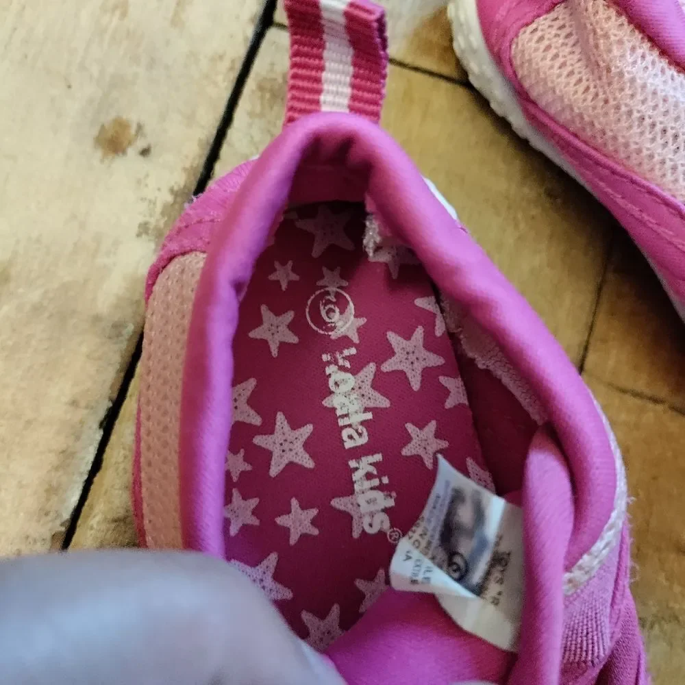 Koala kids size 6 water shoes girls pink summer vacation beach